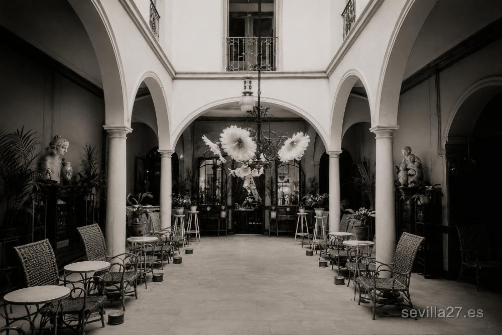 Visita por los escenarios de la Generación del 27 en su estancia en Sevilla